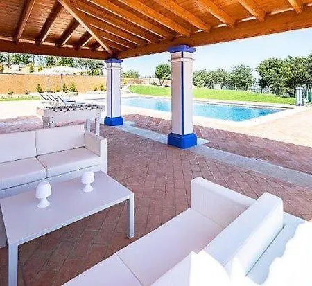 Sleeps 6 Air Con *