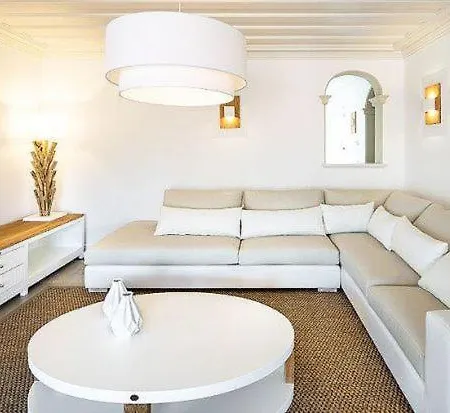Sleeps 6 Air Con