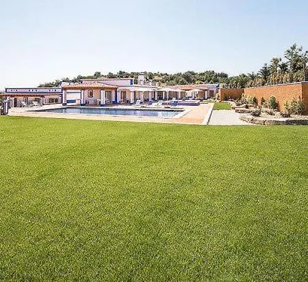 Villa Sleeps 6 Air Con Malhadais