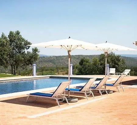 Villa Sleeps 6 Air Con Malhadais