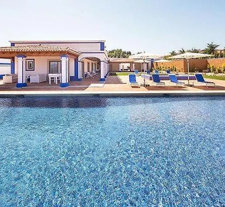 Sleeps 6 Air Con Villa Malhadais