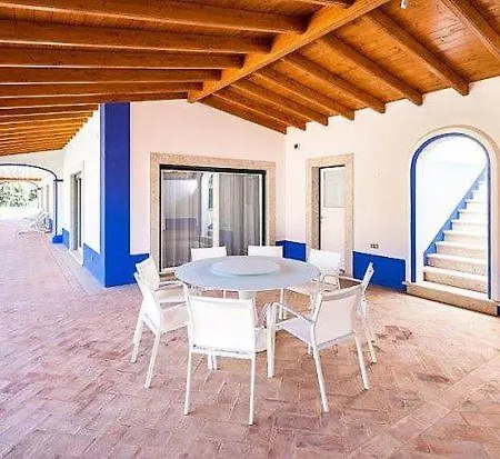 Villa Sleeps 6 Air Con